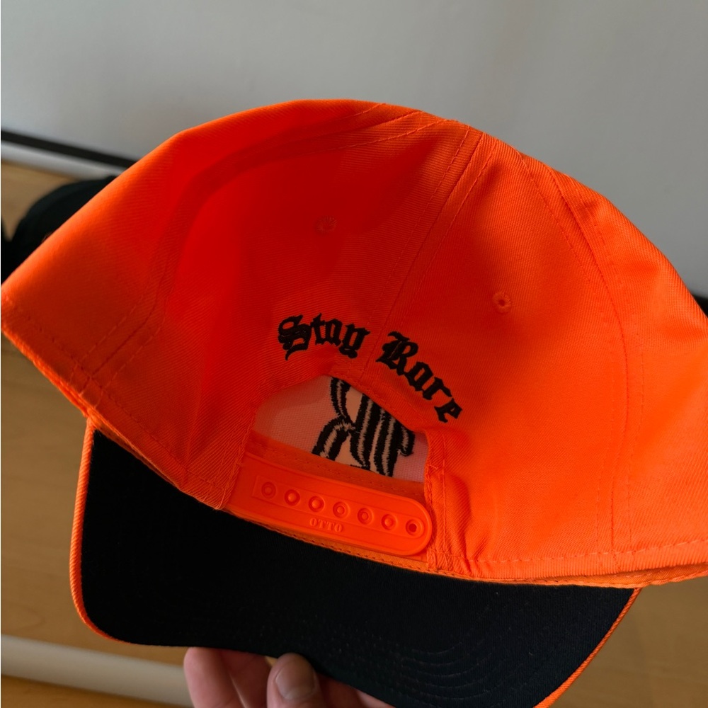 Rare Roses hat - Picture 2 of 3